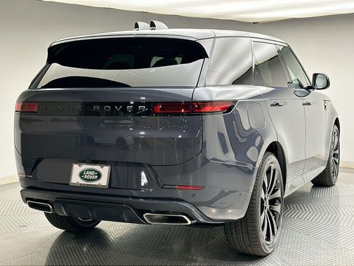 Varesine Blue Metallic 2026 Land Rover Range Rover Sport Dynamic SE