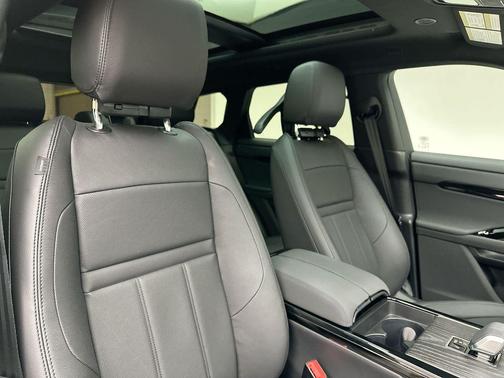 2026 Land Rover Range Rover Evoque Core S