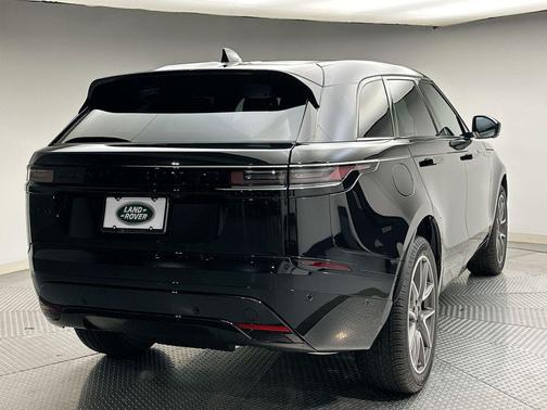 2026 Land Rover Range Rover Velar P400 Dynamic SE