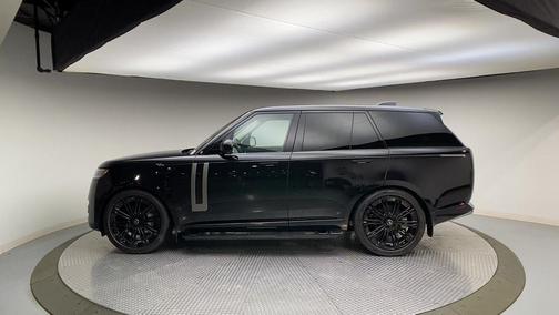 Santorini Black 2023 Land Rover Range Rover P400 SE