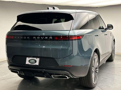 2025 Land Rover Range Rover Sport SE