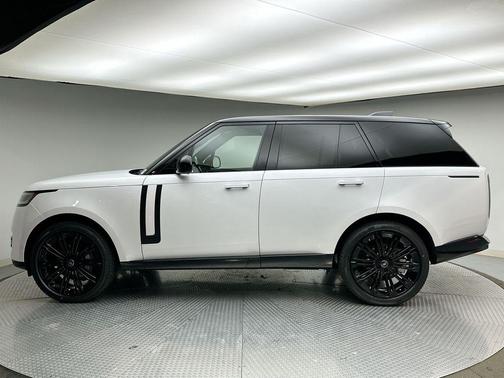 2025 Land Rover Range Rover P400 SE