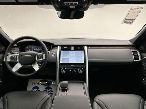 2025 Land Rover Discovery P360 Dynamic SE