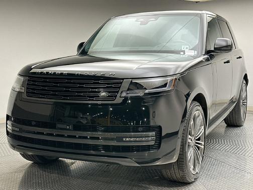 Santorini Black 2025 Land Rover Range Rover SE