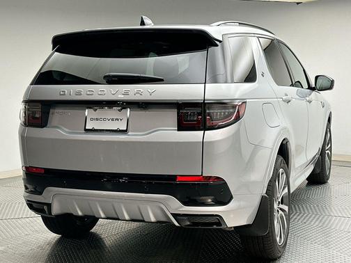 2025 Land Rover Discovery Sport S