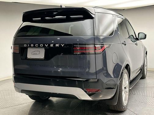 2026 Land Rover Discovery Gemini Edition