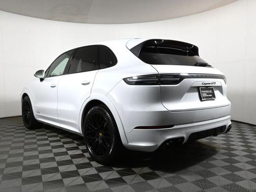 2022 Porsche Cayenne GTS