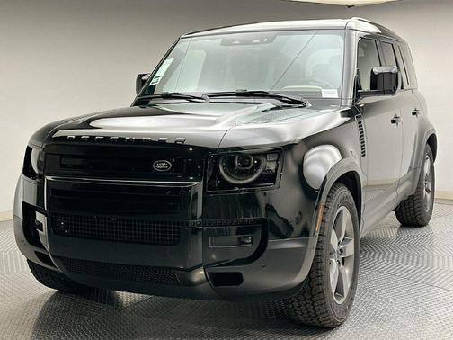 Santorini Black Metallic 2026 Land Rover Defender S