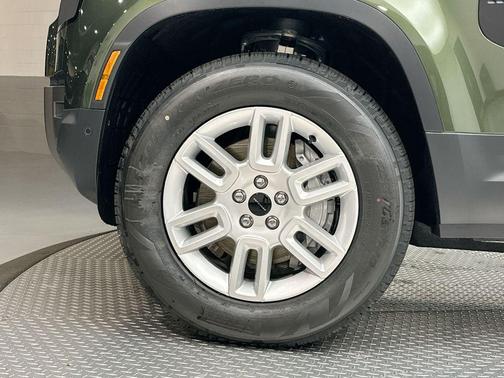 2026 Land Rover Defender S