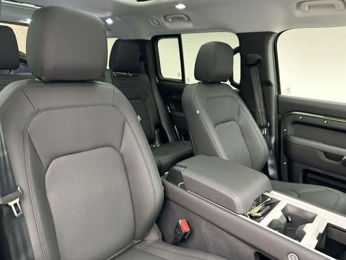 2026 Land Rover Defender S