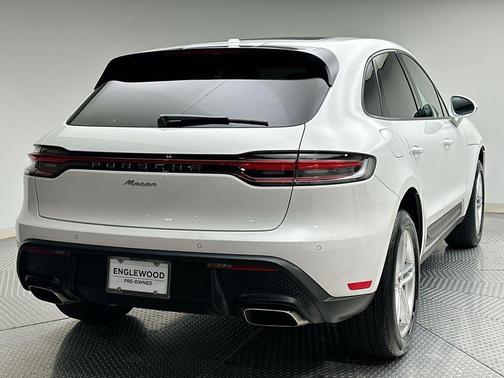 2022 Porsche Macan Base