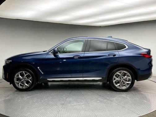 2025 BMW X4 xDrive30i