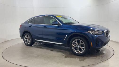2025 BMW X4 xDrive30i