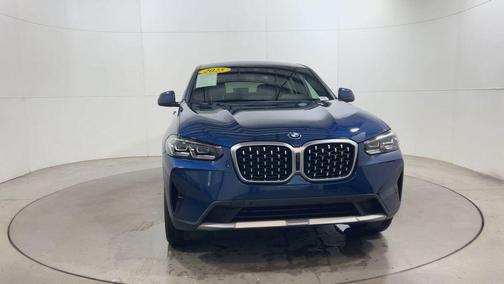 2025 BMW X4 xDrive30i