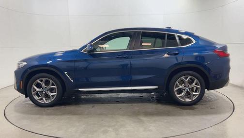 2025 BMW X4 xDrive30i