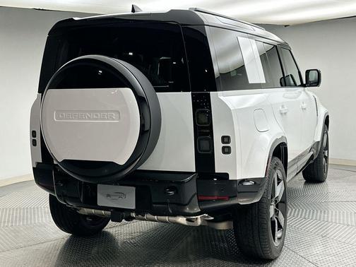 2026 Land Rover Defender P400 X-Dynamic SE