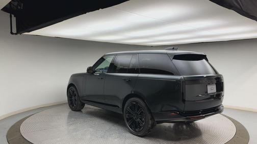 2026 Land Rover Range Rover P400 SE