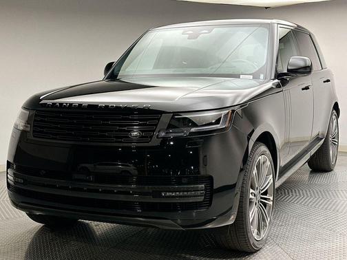 Santorini Black 2026 Land Rover Range Rover P400 SE 7 Seat