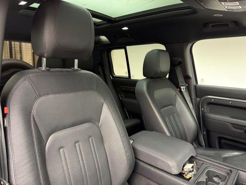 2022 Land Rover Defender 110 X-Dynamic SE