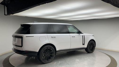 2026 Land Rover Range Rover P400 SE 7 Seat