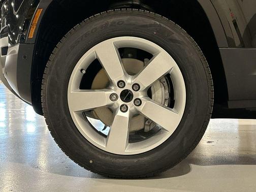 2026 Land Rover Defender 130 S