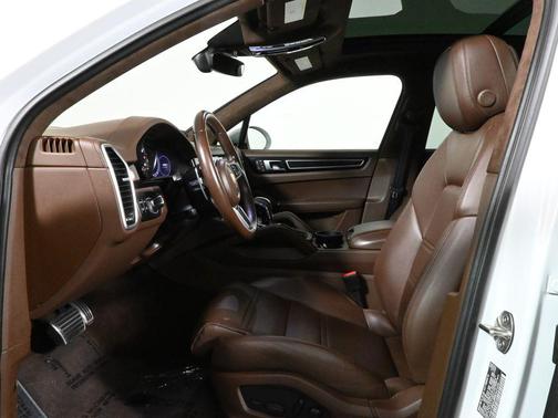 2022 Porsche Cayenne GTS