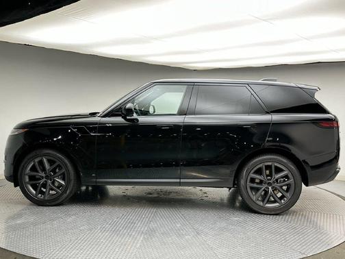 Santorini Black Metallic 2027 Land Rover Range Rover Sport SE