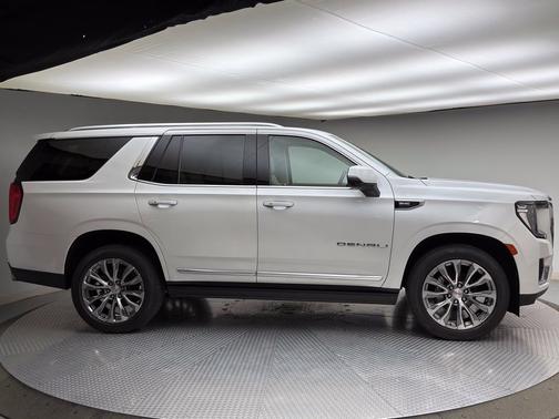 White Frost 2022 GMC Yukon Denali