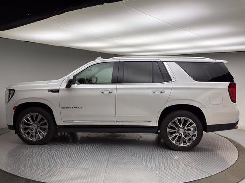 White Frost 2022 GMC Yukon Denali