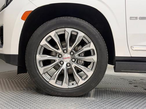 White Frost 2022 GMC Yukon Denali