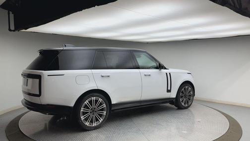 Fuji White 2026 Land Rover Range Rover AUTOBIOGRAPHY