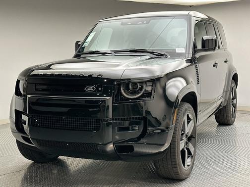 Santorini Black Metallic 2026 Land Rover Defender V8