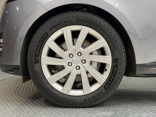 2023 Land Rover Range Rover P400 SE