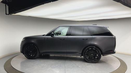 Carpathian Grey 2024 Land Rover Range Rover P400 SE