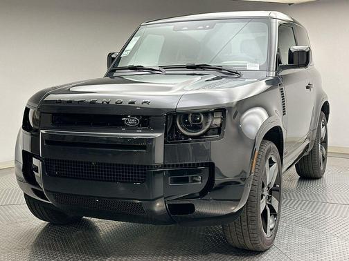 2026 Land Rover Defender V8