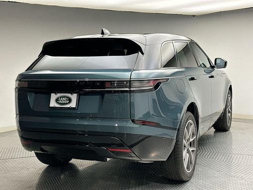 2026 Land Rover Range Rover Velar P400 Dynamic SE