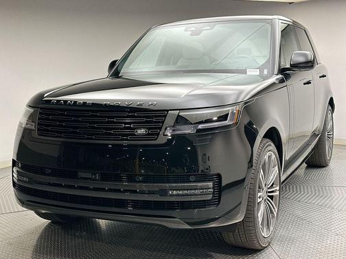 2025 Land Rover Range Rover P400 SE