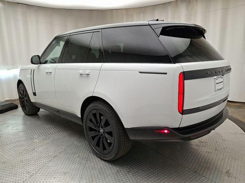 2025 Land Rover Range Rover P530 SE