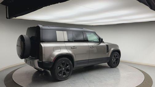 Silicon Silver 2025 Land Rover Defender P400 S