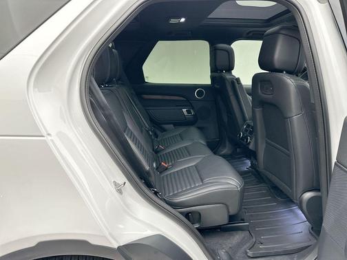 2025 Land Rover Discovery P300 S