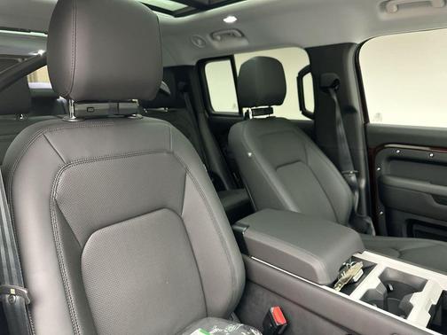 2026 Land Rover Defender P300 S