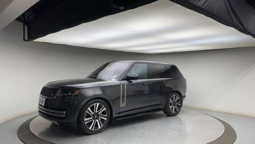 Carpathian Grey 2023 Land Rover Range Rover P400 SE