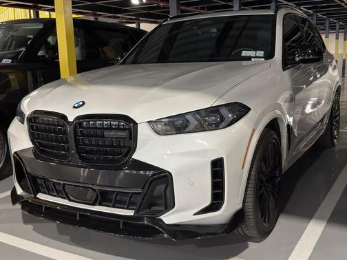 White Metallic 2024 BMW X5 xDrive40i