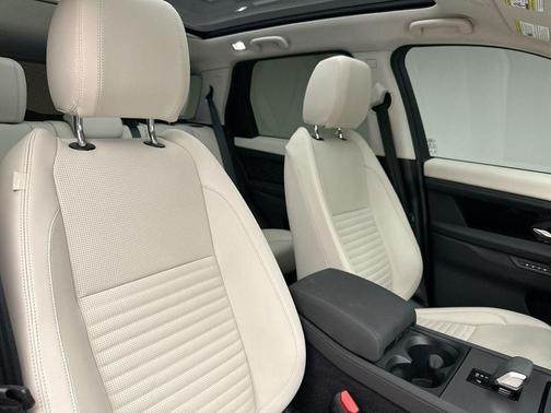 2024 Land Rover Discovery Sport Core S