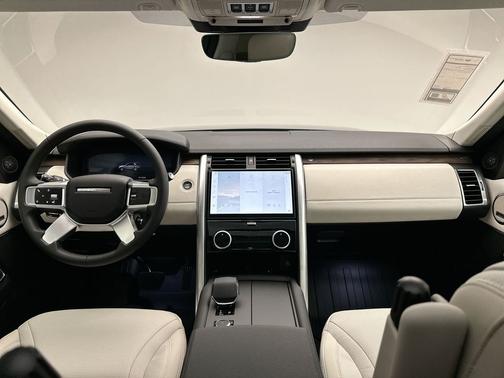 Blue Metallic 2025 Land Rover Discovery S