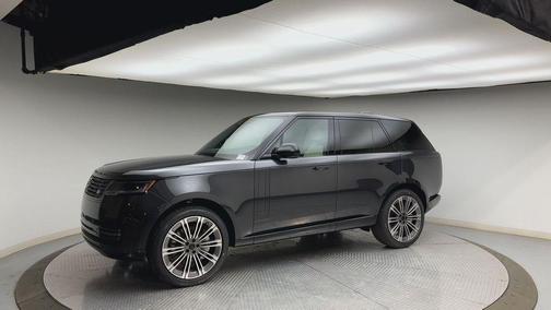 2026 Land Rover Range Rover P530 SE