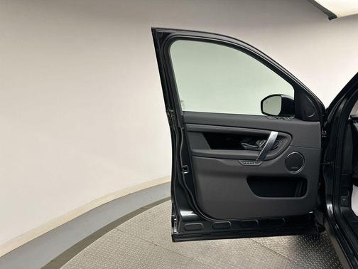 2025 Land Rover Discovery Sport S
