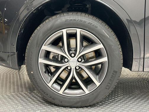2025 Land Rover Discovery Sport S
