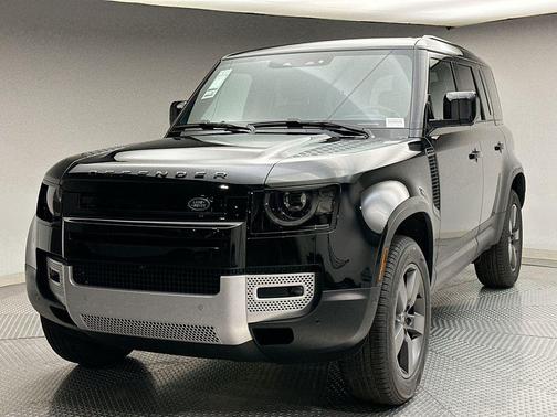 2025 Land Rover Defender 110 P300
