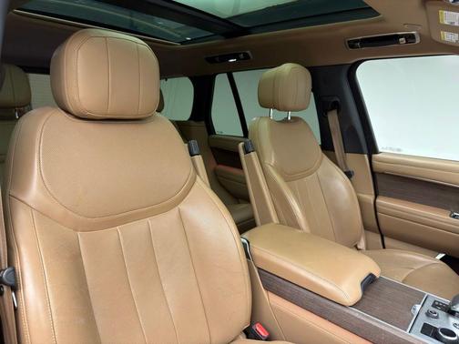 2023 Land Rover Range Rover P400 SE